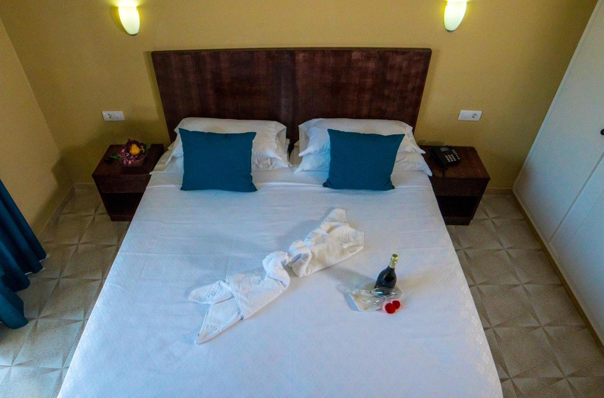 Hotel Aeropuerto Sur San Isidro  Eksteriør bilde